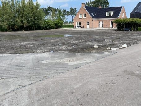 Van leeg erf tot een volledig beplante ecologische tuin dat is geen probleem voor Beewilding. Ik help u van ontwerp tot realisatie. 